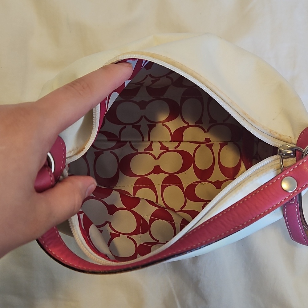 White and Pink Vintage Mini Coach Bag - Picture 11 of 11